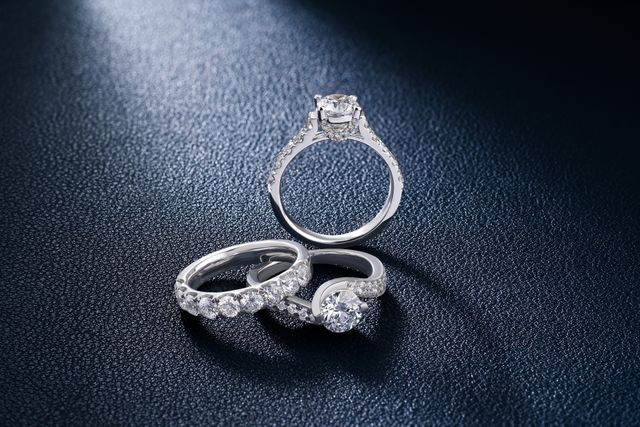 Why Retail Still Matters When Choosing Custom Diamond Jewelry and the Perfect Engagement Ring