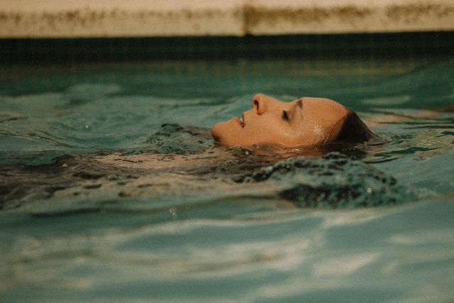 Turning Relaxation Into Retention: Retail Lessons for Building a Stronger Float Therapy Brand